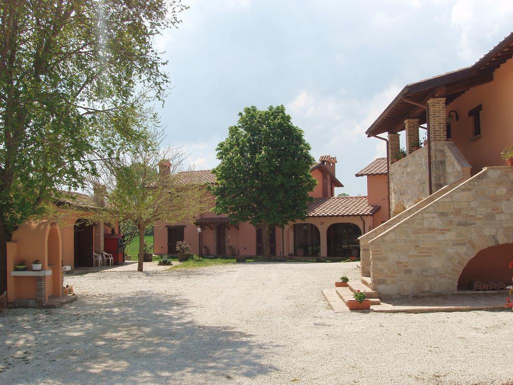 Tadinum Romana Gualdo Tadino Exterior foto